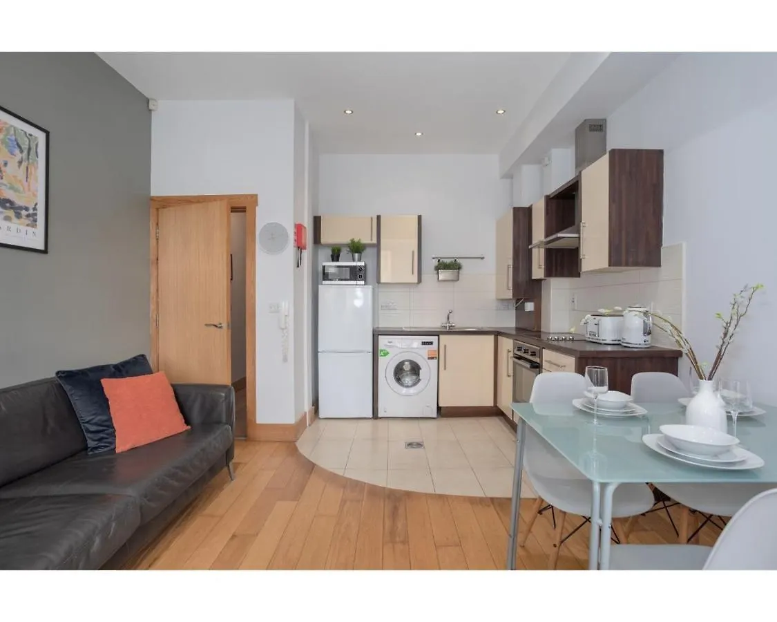 Central Belfast Apartments Eden Великобритания